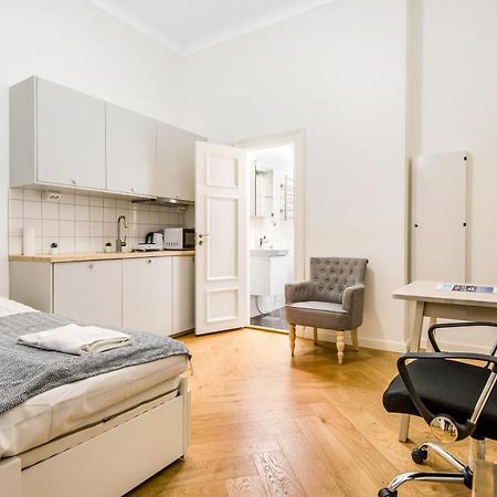 Pieni Roobertinkatu Big 13 Apartment เฮลซิงกิ ภายนอก รูปภาพ
