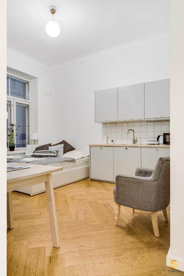 Pieni Roobertinkatu Big 13 Apartment เฮลซิงกิ ภายนอก รูปภาพ